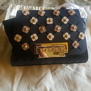 ⭐️⭐️⭐️Small cross body